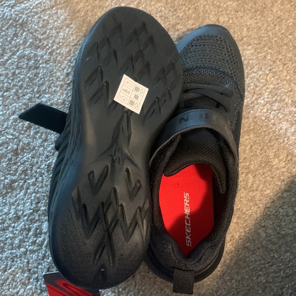 Boys sketchers runners - Picture 2 of 9